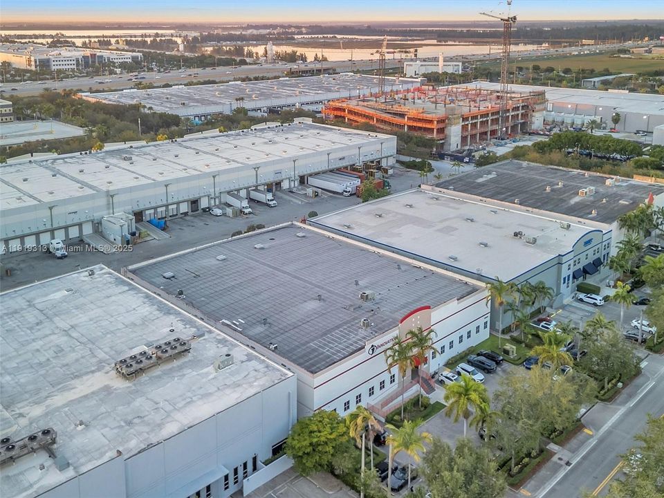 待售: $6,136,000 (0 贝兹, 0 浴室, 0 平方英尺)