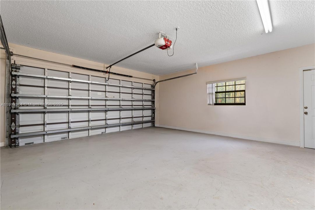 На продажу: $1,200,000 (3 спален, 2 ванн, 3694 Квадратных фут)