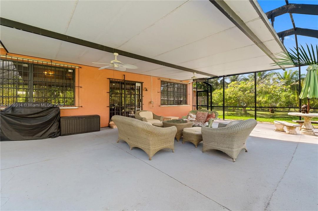 На продажу: $1,200,000 (3 спален, 2 ванн, 3694 Квадратных фут)