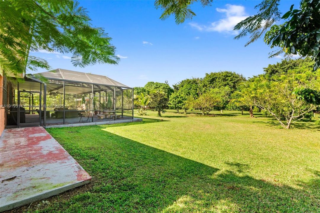 На продажу: $1,200,000 (3 спален, 2 ванн, 3694 Квадратных фут)