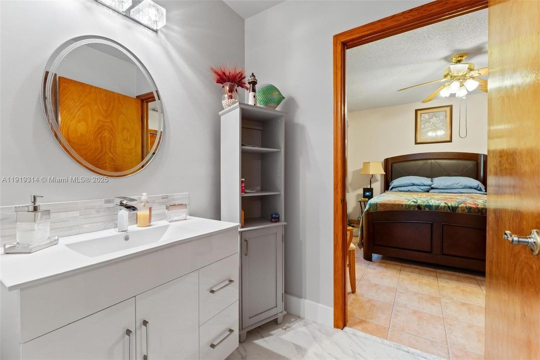 На продажу: $1,200,000 (3 спален, 2 ванн, 3694 Квадратных фут)