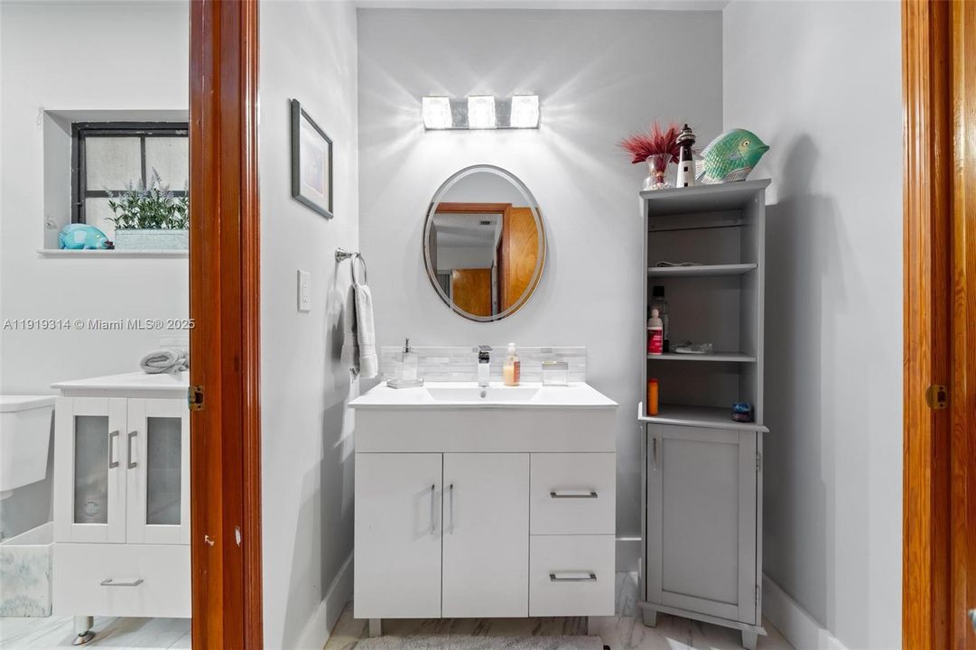 На продажу: $1,200,000 (3 спален, 2 ванн, 3694 Квадратных фут)