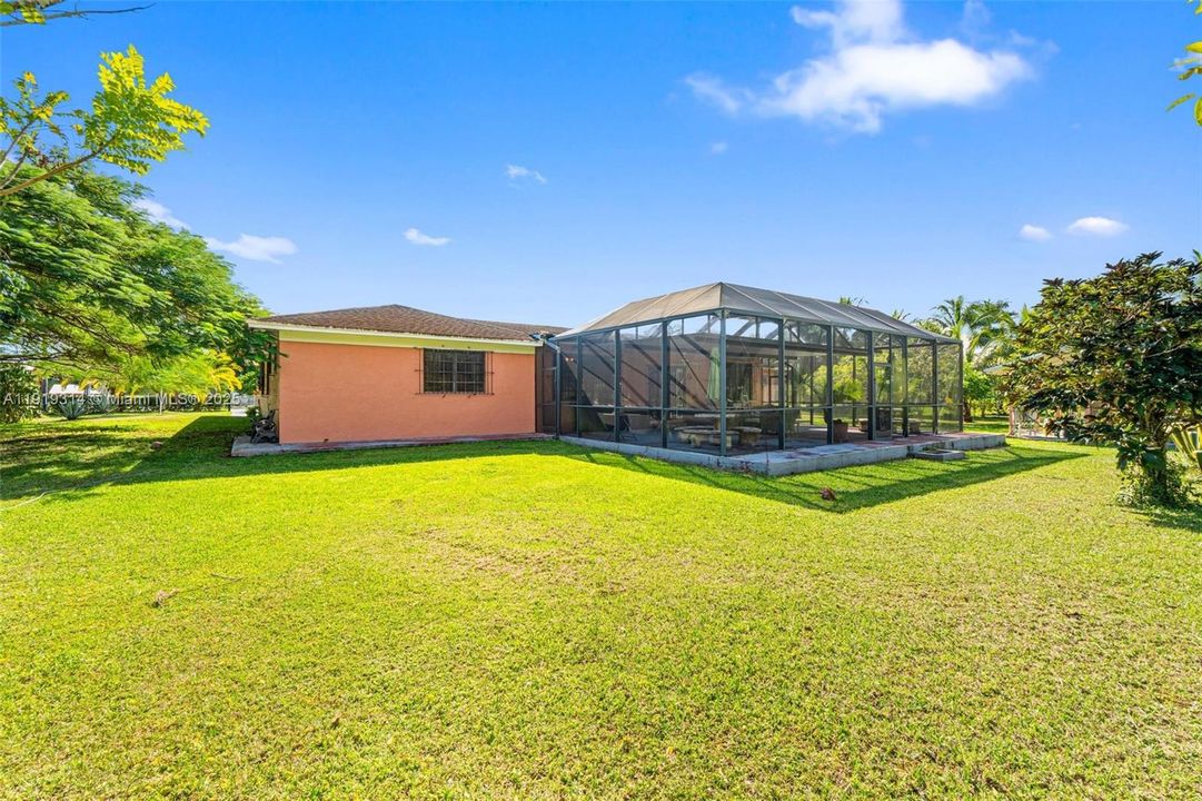 На продажу: $1,200,000 (3 спален, 2 ванн, 3694 Квадратных фут)