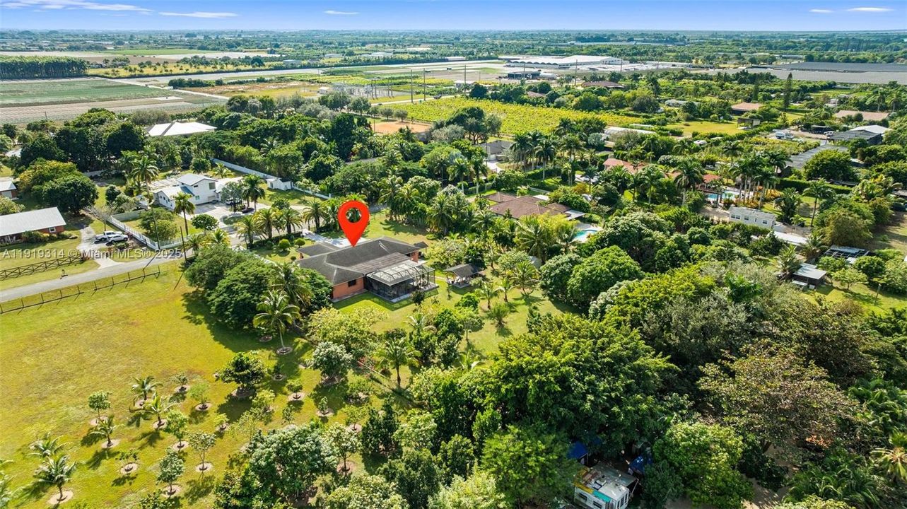 На продажу: $1,200,000 (3 спален, 2 ванн, 3694 Квадратных фут)