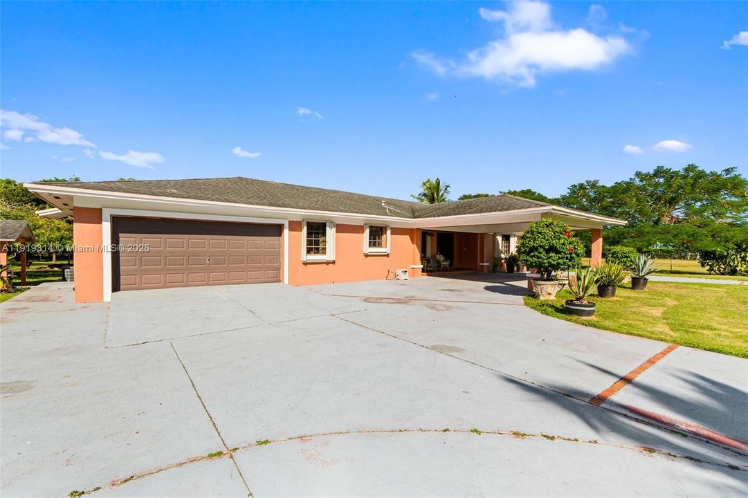 На продажу: $1,200,000 (3 спален, 2 ванн, 3694 Квадратных фут)