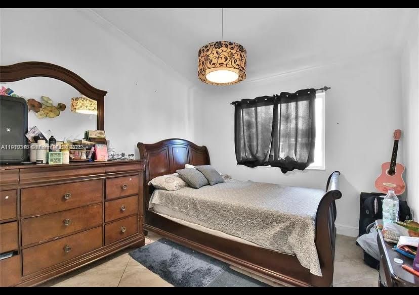 For Sale: $279,900 (3 beds, 2 baths, 1176 Square Feet)