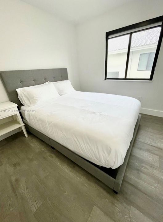 В аренду: $4,500 (4 спален, 2 ванн, 2178 Квадратных фут)