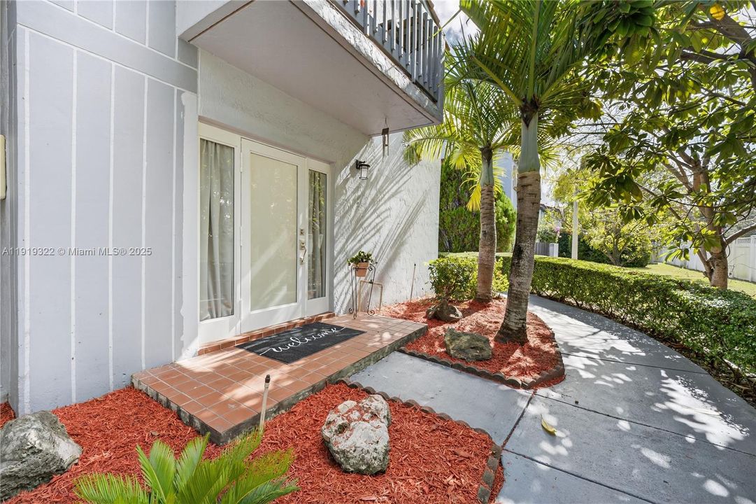 待售: $314,000 (2 贝兹, 2 浴室, 862 平方英尺)