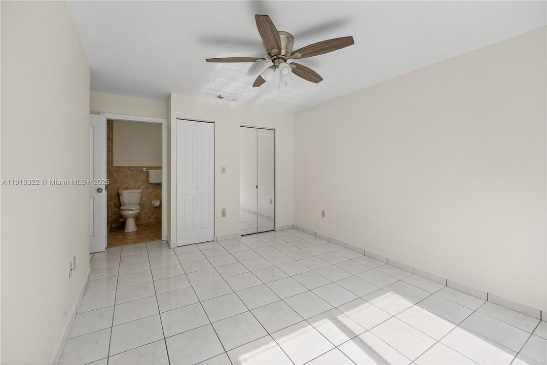 待售: $314,000 (2 贝兹, 2 浴室, 862 平方英尺)