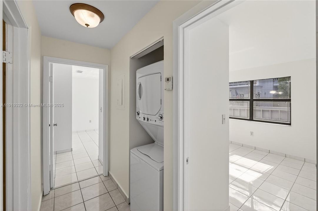 待售: $314,000 (2 贝兹, 2 浴室, 862 平方英尺)