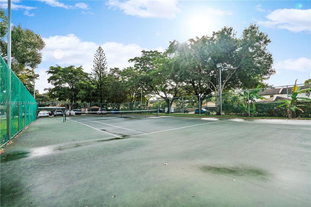 For Sale: $420,000 (2 beds, 2 baths, 1388 Square Feet)