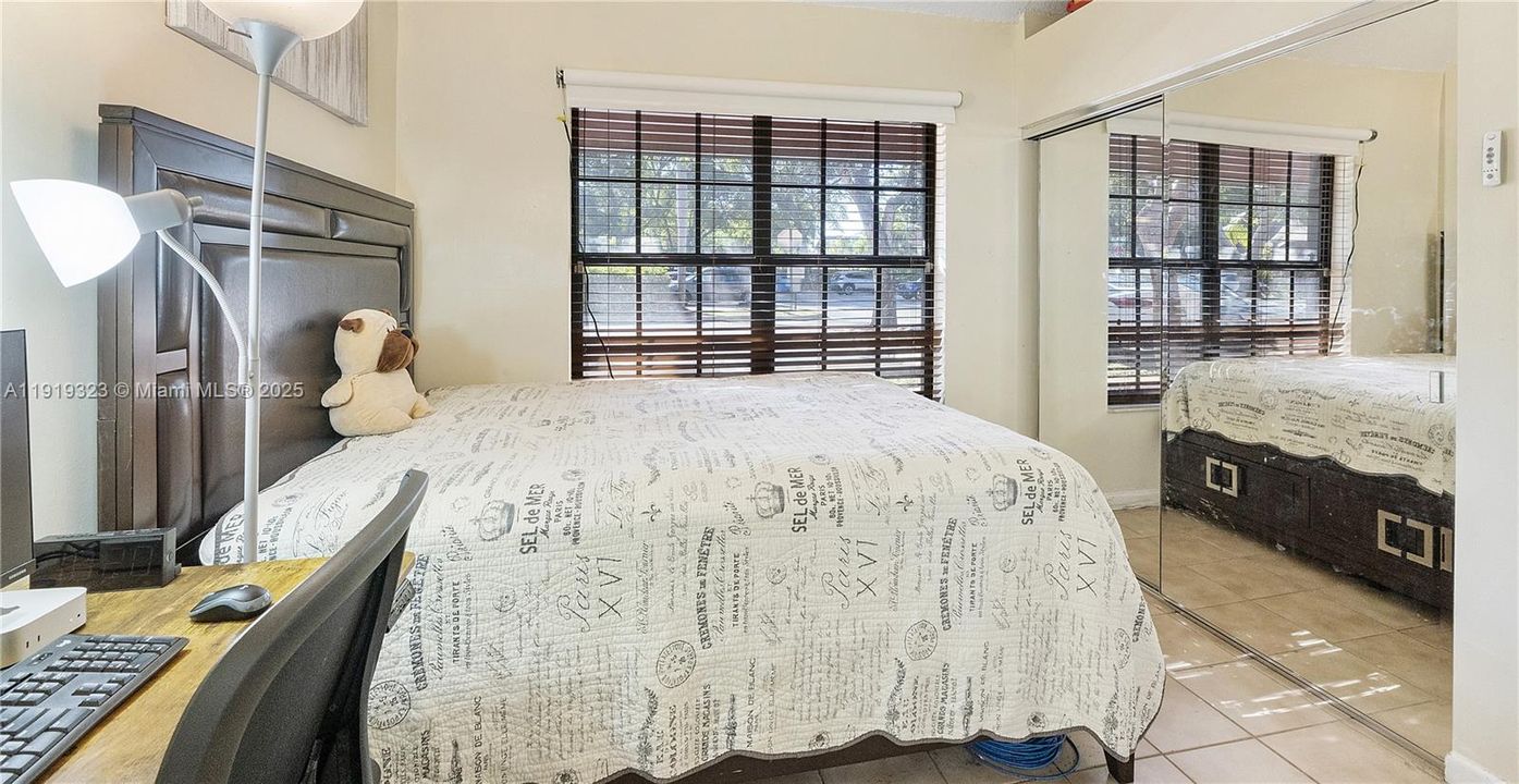 For Sale: $420,000 (2 beds, 2 baths, 1388 Square Feet)