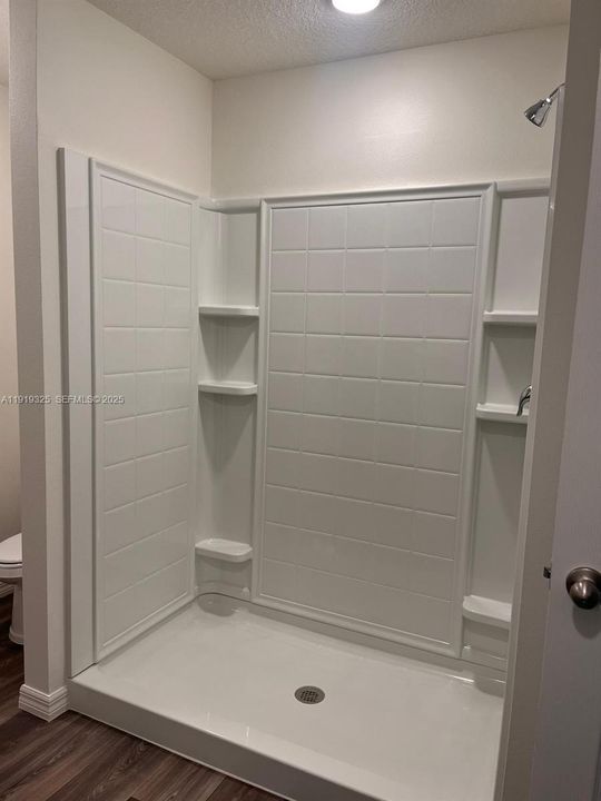 出租: $3,000 (4 贝兹, 2 浴室, 1796 平方英尺)