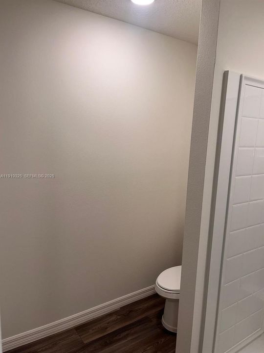 出租: $3,000 (4 贝兹, 2 浴室, 1796 平方英尺)