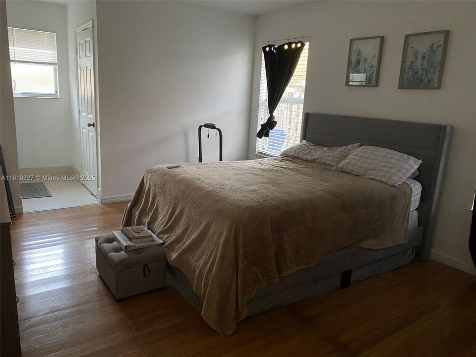 待售: $515,000 (4 贝兹, 2 浴室, 1468 平方英尺)