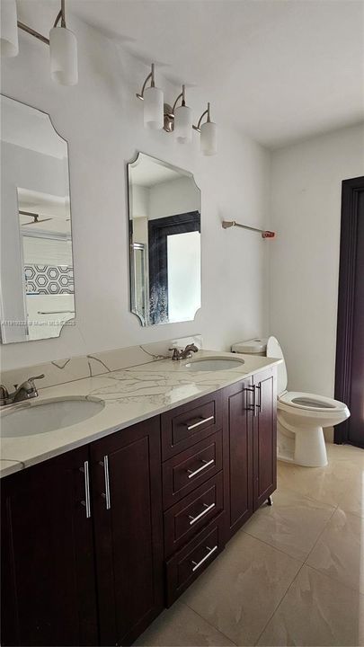 For Rent: $4,100 (4 beds, 2 baths, 1953 Square Feet)