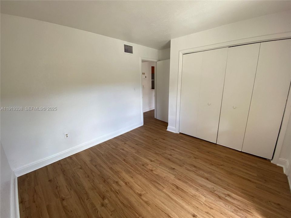 В аренду: $1,899 (2 спален, 1 ванн, 624 Квадратных фут)