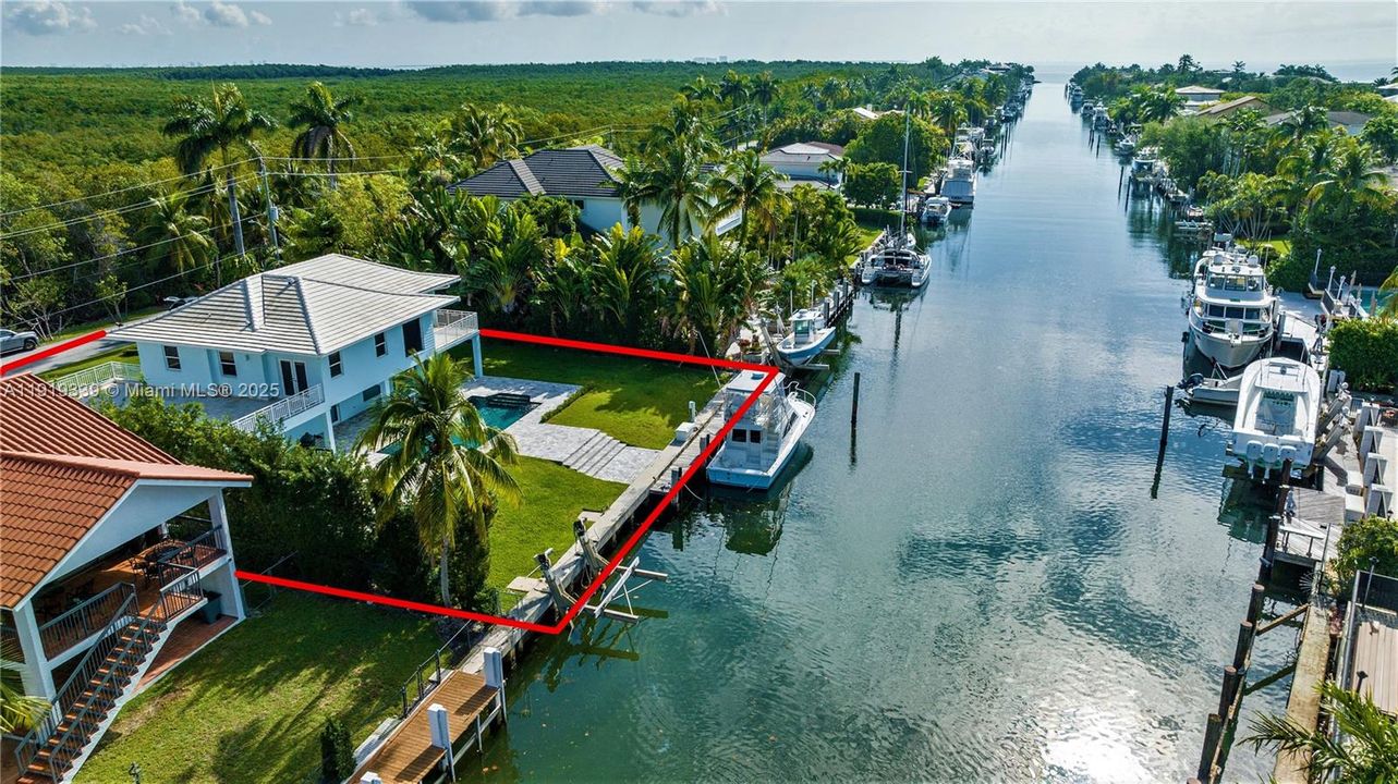 На продажу: $5,500,000 (4 спален, 3 ванн, 2968 Квадратных фут)