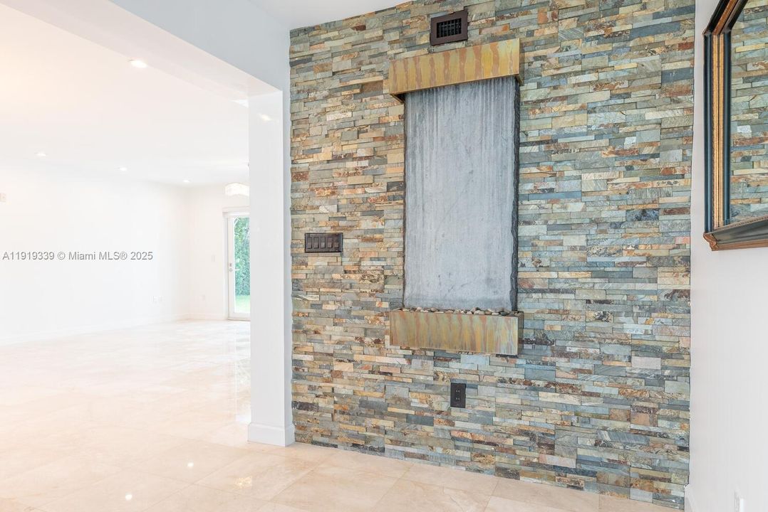 Privacy from the foyer