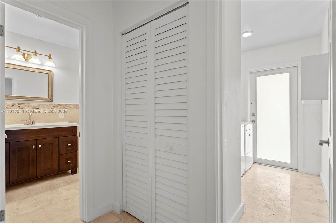 Cabana/ 2nd Bath entrance with ample Linen Closet