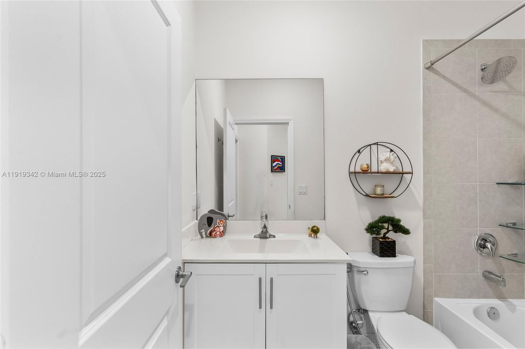 En Renta: $3,500 (3 camas, 2 baños, 1820 Pies cuadrados)