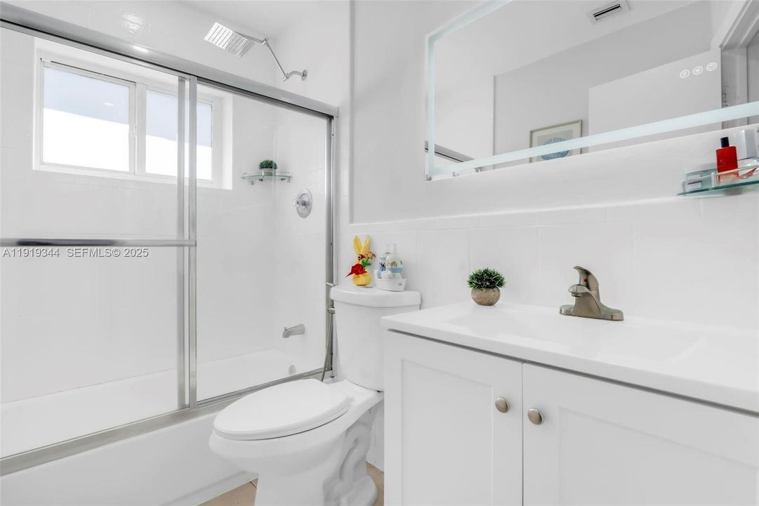 待售: $499,900 (3 贝兹, 2 浴室, 1056 平方英尺)