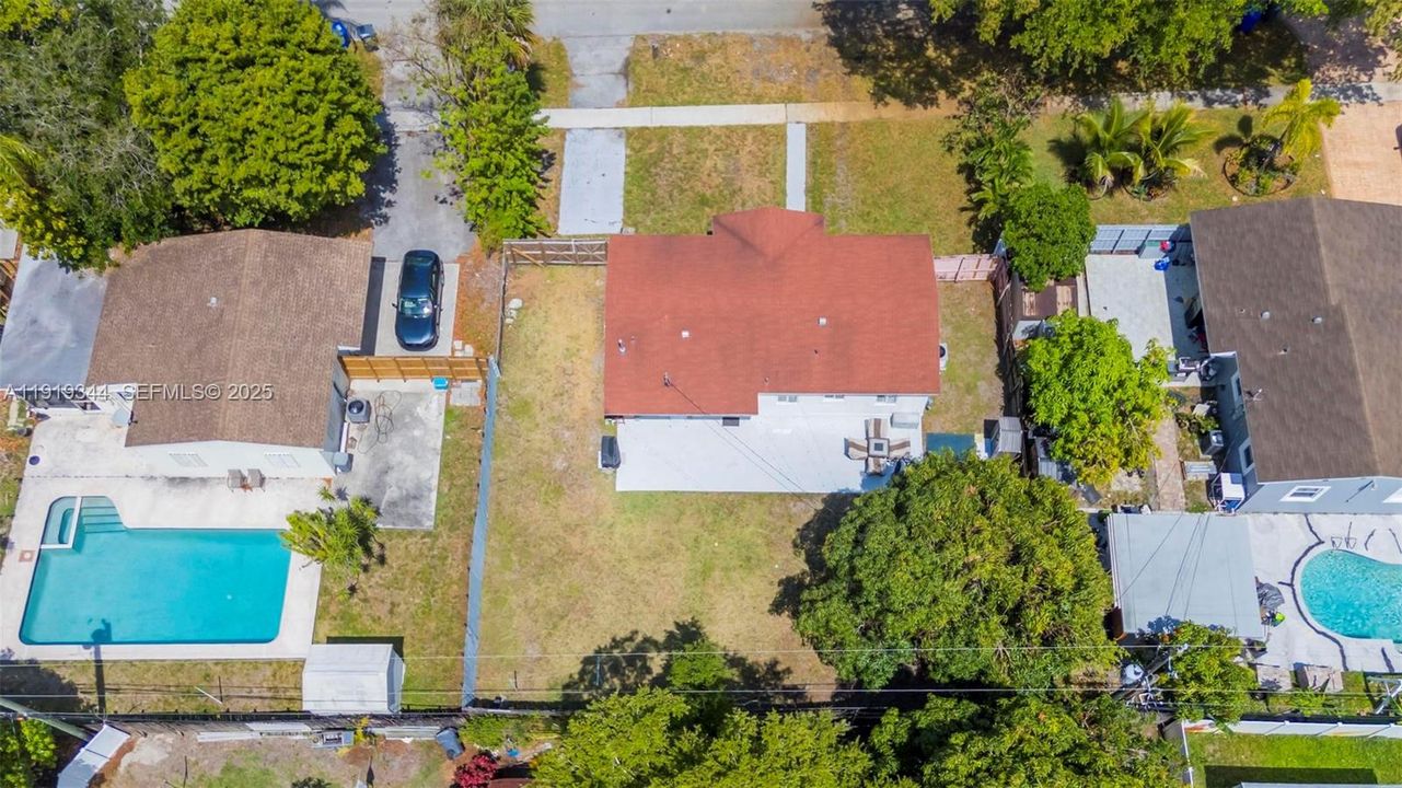 待售: $499,900 (3 贝兹, 2 浴室, 1056 平方英尺)