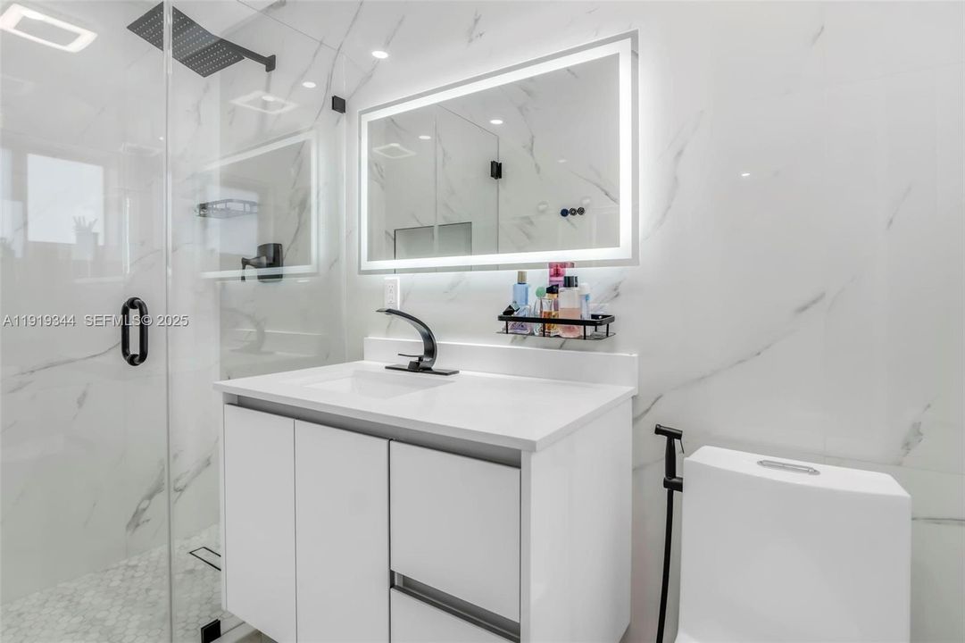 待售: $499,900 (3 贝兹, 2 浴室, 1056 平方英尺)