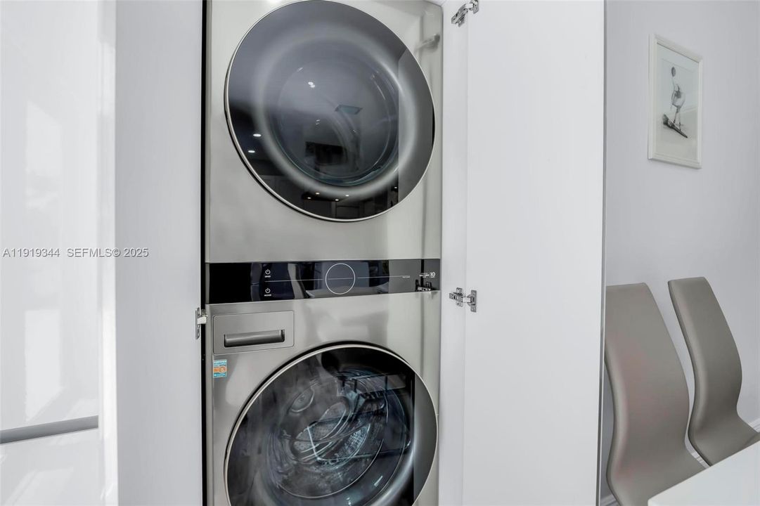 待售: $499,900 (3 贝兹, 2 浴室, 1056 平方英尺)