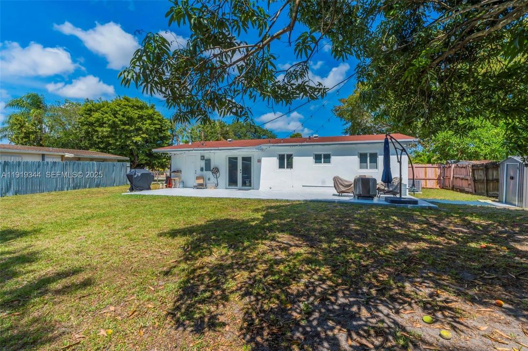 待售: $499,900 (3 贝兹, 2 浴室, 1056 平方英尺)