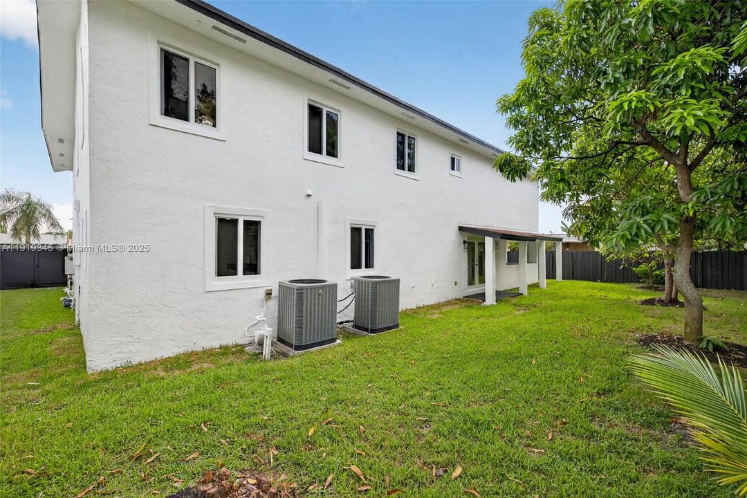 待售: $940,017 (6 贝兹, 4 浴室, 4189 平方英尺)