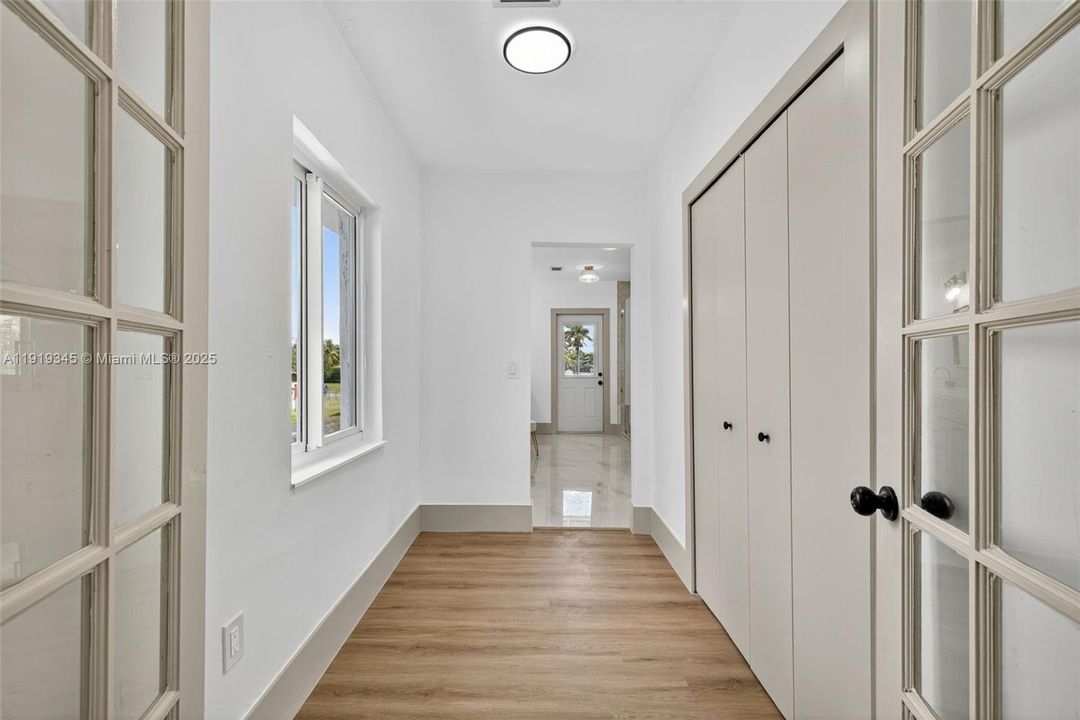 待售: $940,017 (6 贝兹, 4 浴室, 4189 平方英尺)