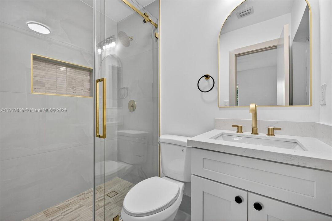 待售: $940,017 (6 贝兹, 4 浴室, 4189 平方英尺)