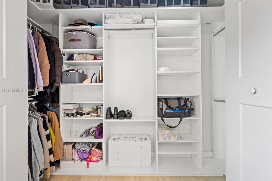 For Sale: $849,999 (4 beds, 3 baths, 1764 Square Feet)