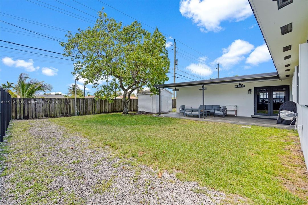 For Sale: $849,999 (4 beds, 3 baths, 1764 Square Feet)