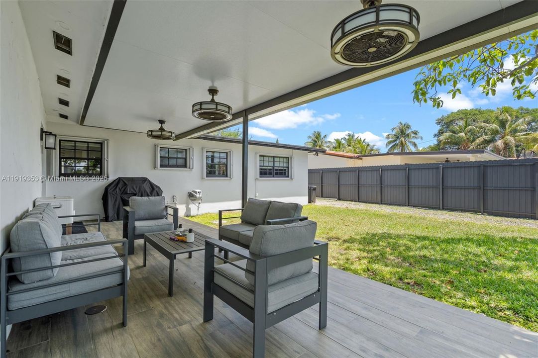 For Sale: $849,999 (4 beds, 3 baths, 1764 Square Feet)