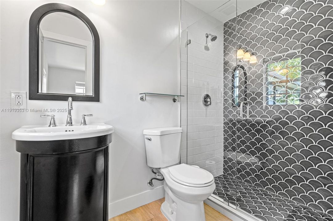 For Sale: $849,999 (4 beds, 3 baths, 1764 Square Feet)