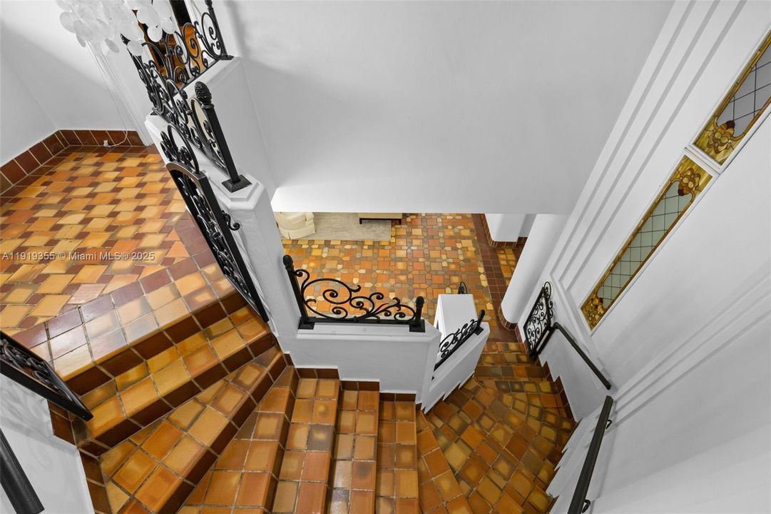 For Sale: $5,450,000 (5 beds, 4 baths, 4636 Square Feet)