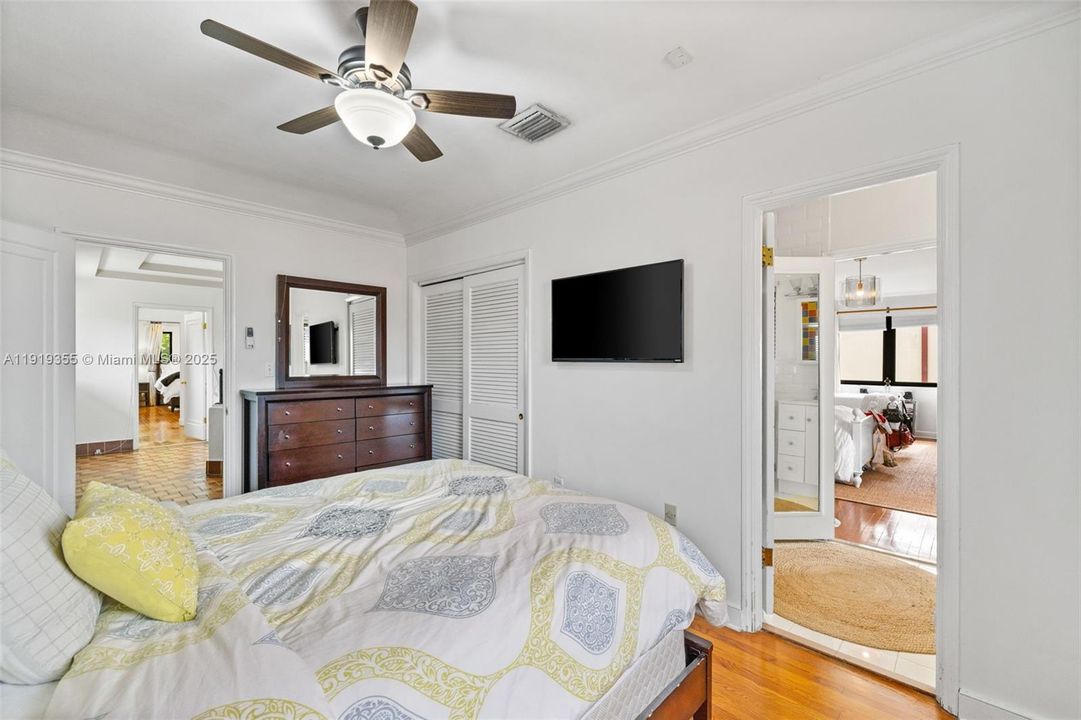 For Sale: $5,450,000 (5 beds, 4 baths, 4636 Square Feet)