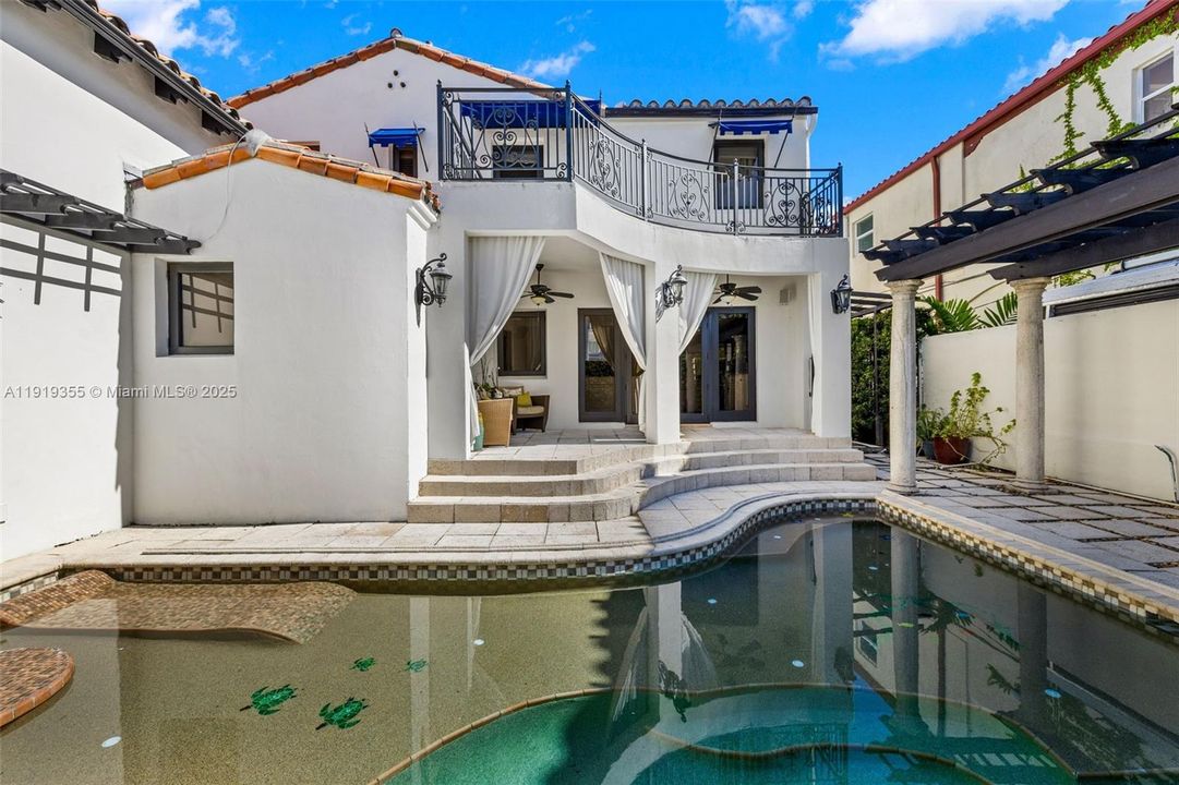 For Sale: $5,450,000 (5 beds, 4 baths, 4636 Square Feet)