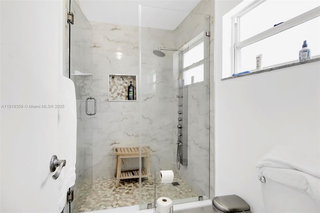 For Sale: $714,900 (3 beds, 2 baths, 1679 Square Feet)