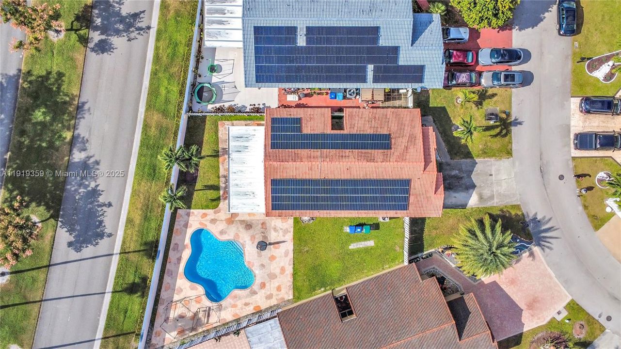 For Sale: $714,900 (3 beds, 2 baths, 1679 Square Feet)