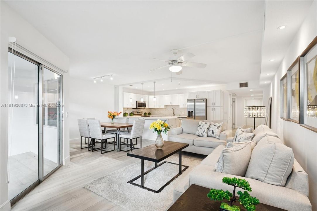 待售: $214,995 (1 贝兹, 1 浴室, 1045 平方英尺)