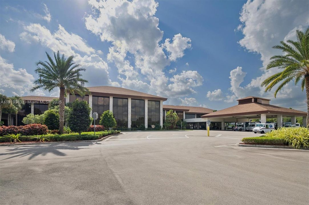 待售: $214,995 (1 贝兹, 1 浴室, 1045 平方英尺)