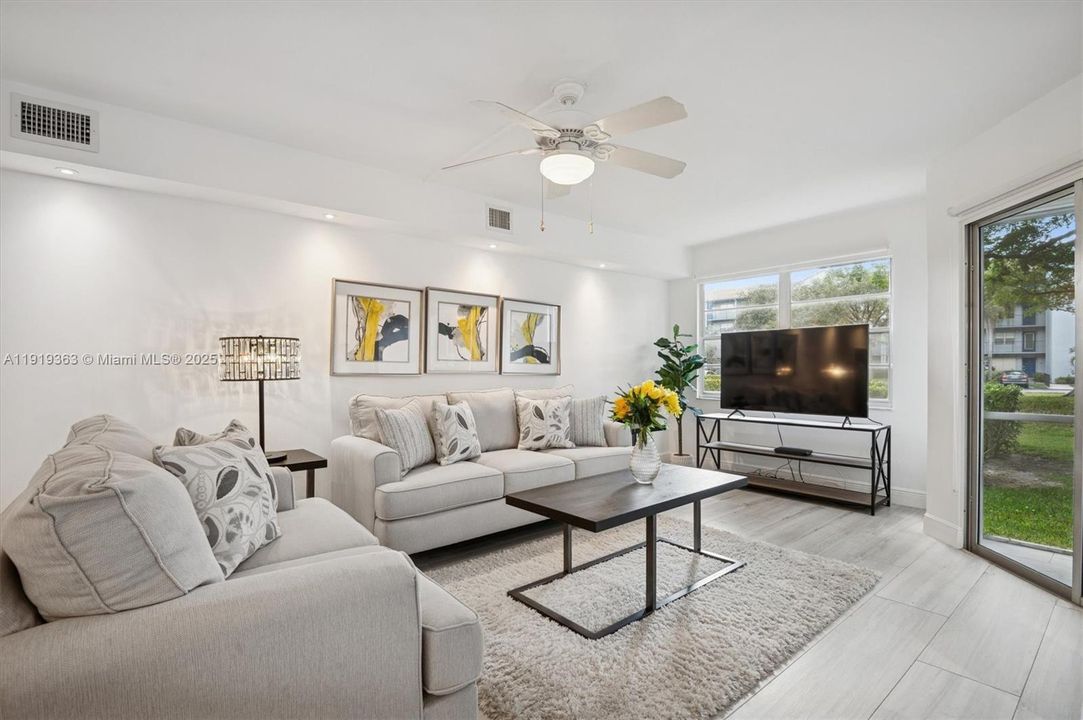 待售: $214,995 (1 贝兹, 1 浴室, 1045 平方英尺)