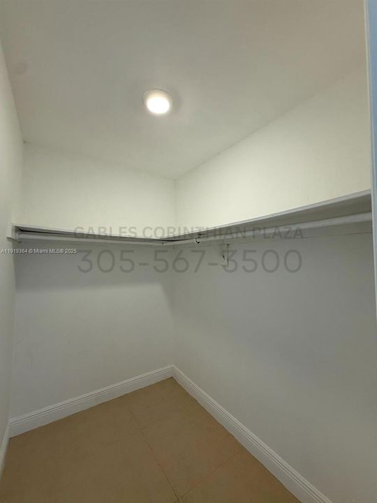 Active With Contract: $2,995 (2 beds, 2 baths, 55096 Square Feet)