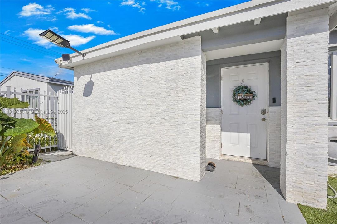 待售: $499,000 (3 贝兹, 2 浴室, 1297 平方英尺)