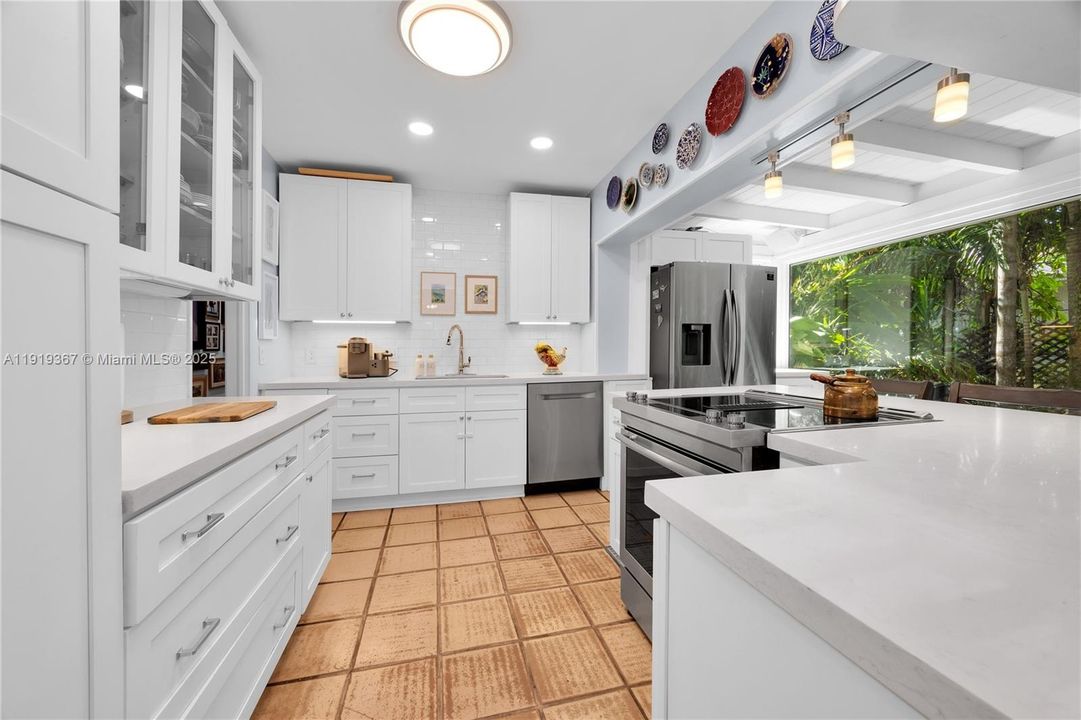 For Sale: $1,735,000 (5 beds, 3 baths, 2980 Square Feet)