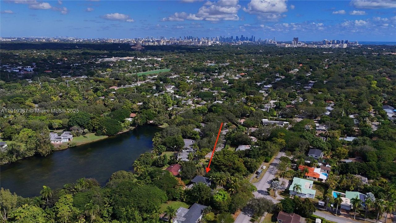 For Sale: $1,735,000 (5 beds, 3 baths, 2980 Square Feet)