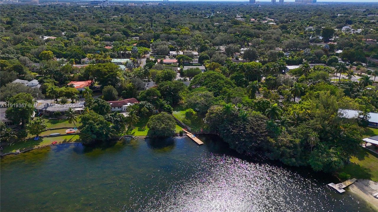 For Sale: $1,735,000 (5 beds, 3 baths, 2980 Square Feet)